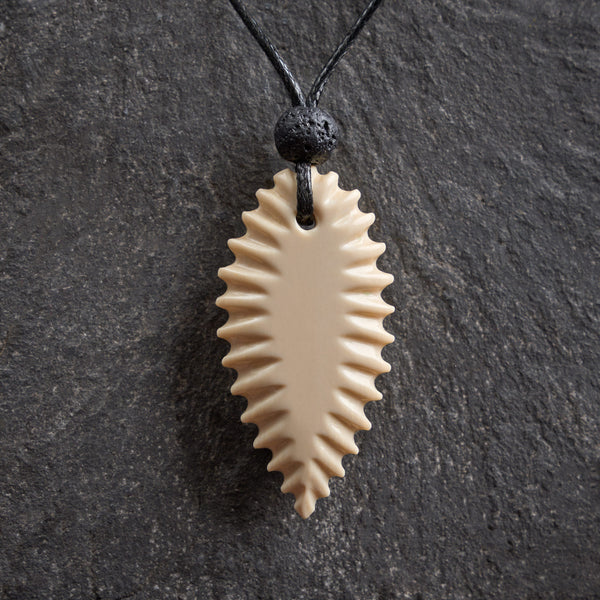 Pendentif en ivoire de mammouth